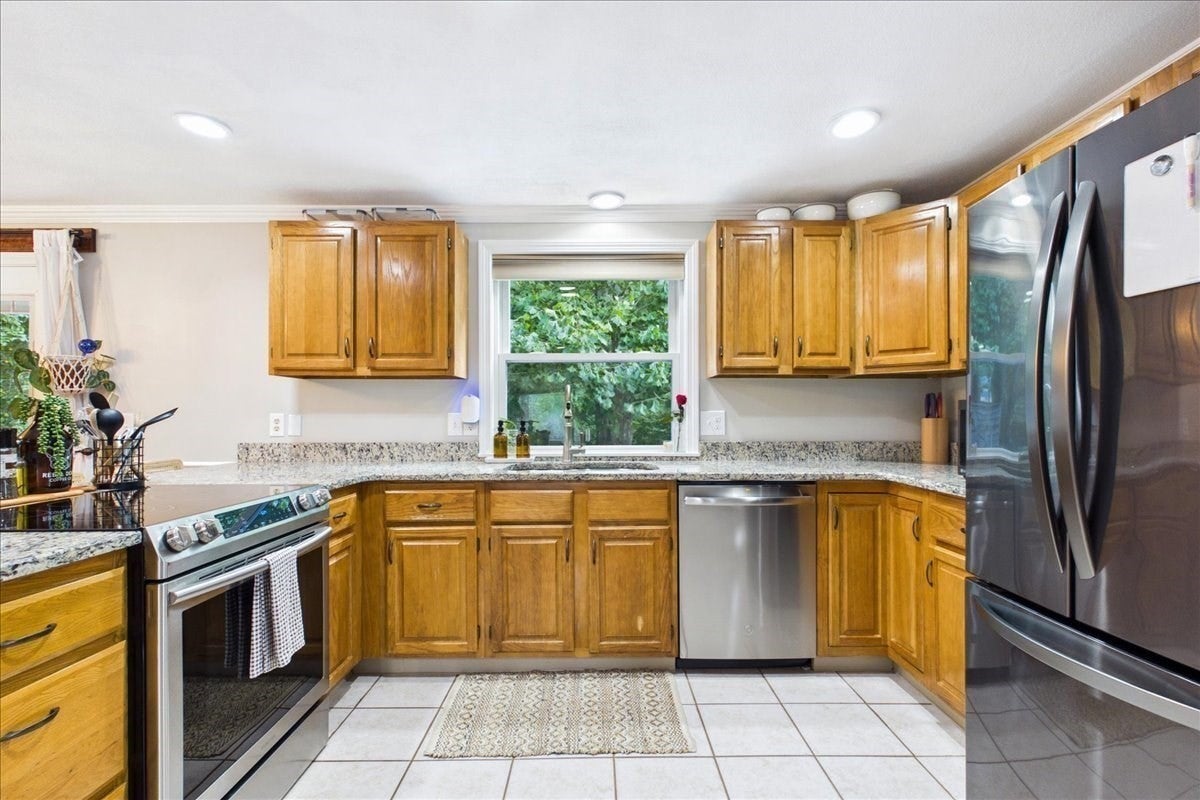 77 Briar Rd, Taunton, MA, 77 Briar Rd, Taunton, MA Photo #12