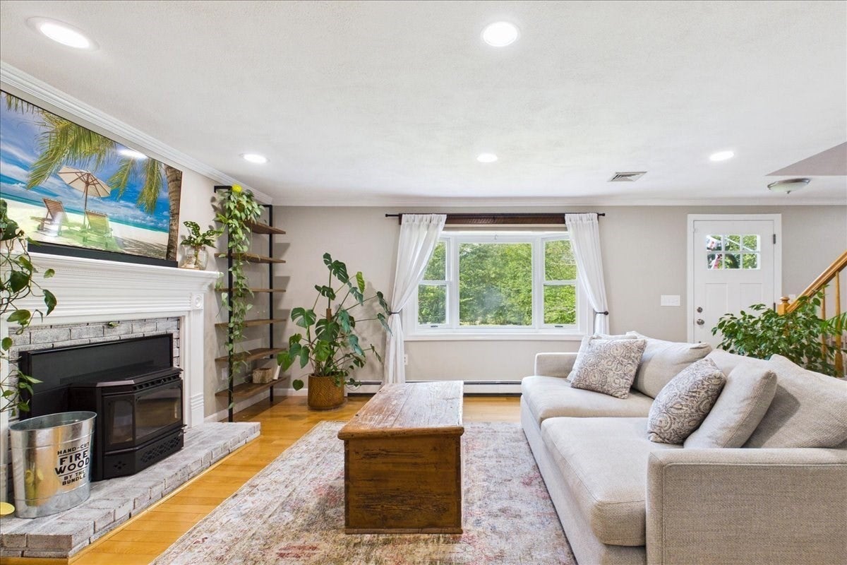 77 Briar Rd, Taunton, MA, 77 Briar Rd, Taunton, MA Photo #3