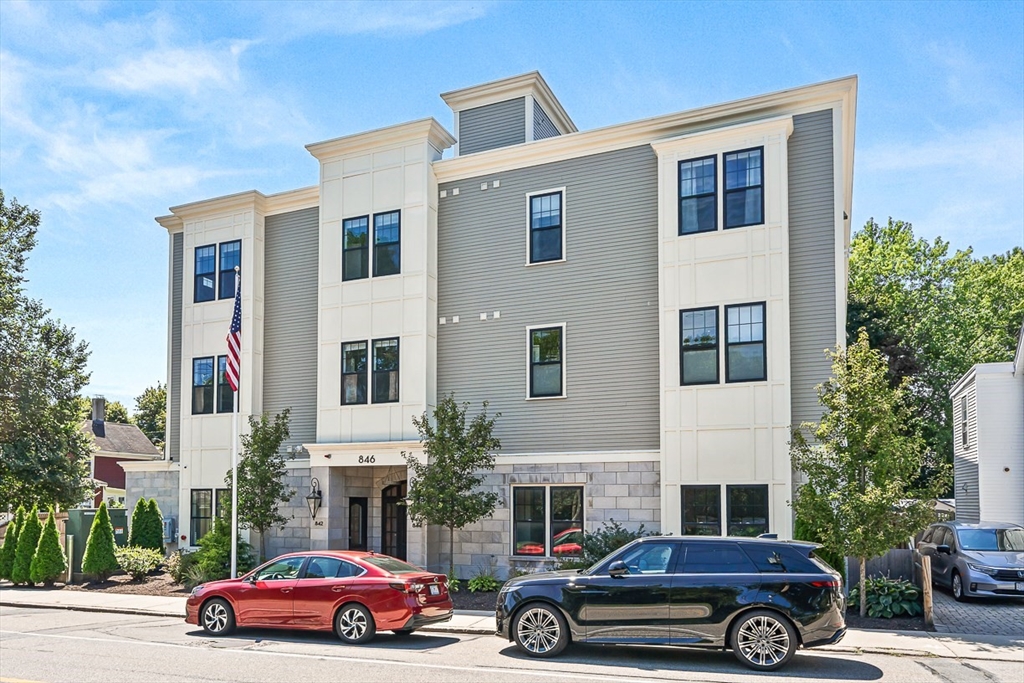 846 Main Street 4