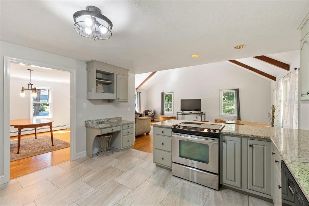 75 Elmwood Rd, Lunenburg, MA, 75 Elmwood Rd, Lunenburg, MA Photo #14