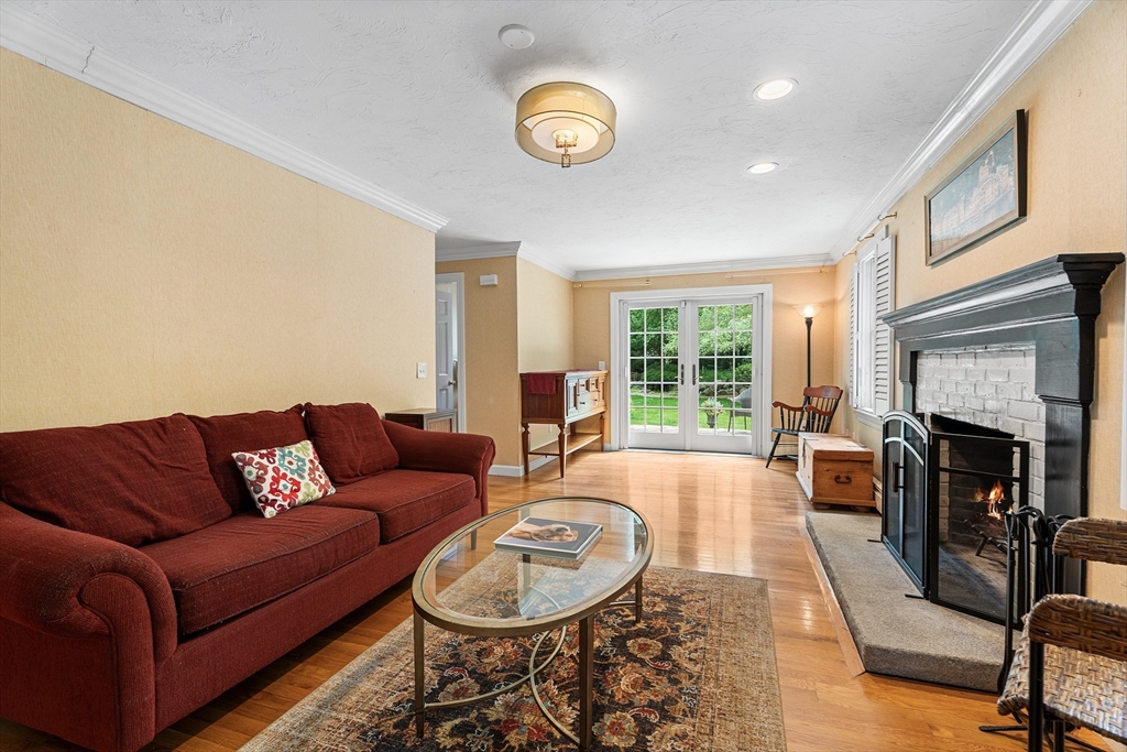 6 Fruit St