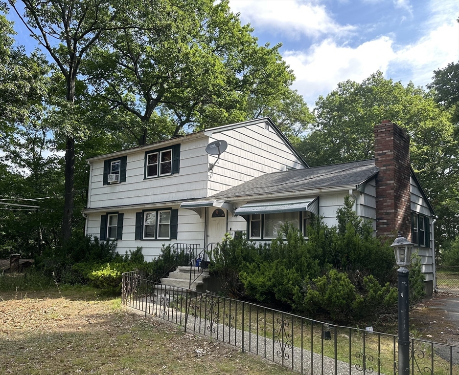 114 Lake St