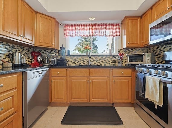 93 Rosewood Dr #93, Stoughton, MA, 93 Rosewood Dr #93, Stoughton, MA Photo #11