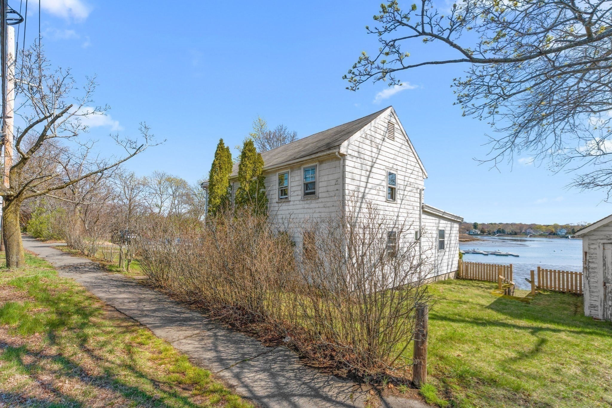 90 Water St