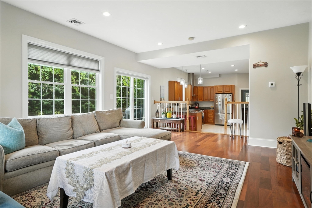 56 Town Hill St 56