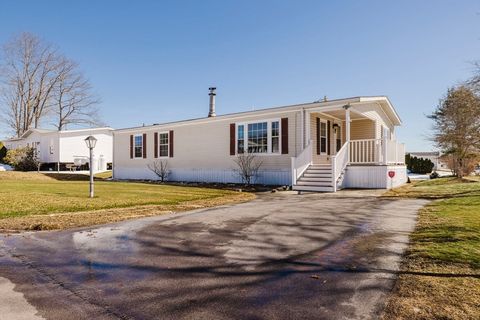 4 Emerald Pl Raynham MA 02767