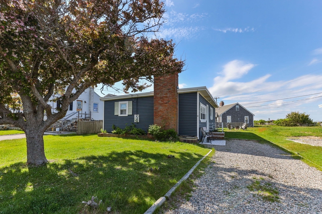 4 Knott Ave