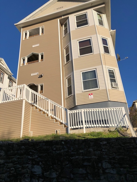 101 Sterling St