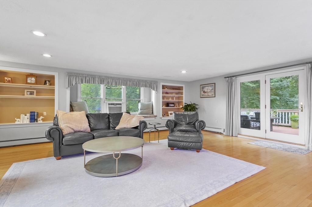 5 Carriage Drive