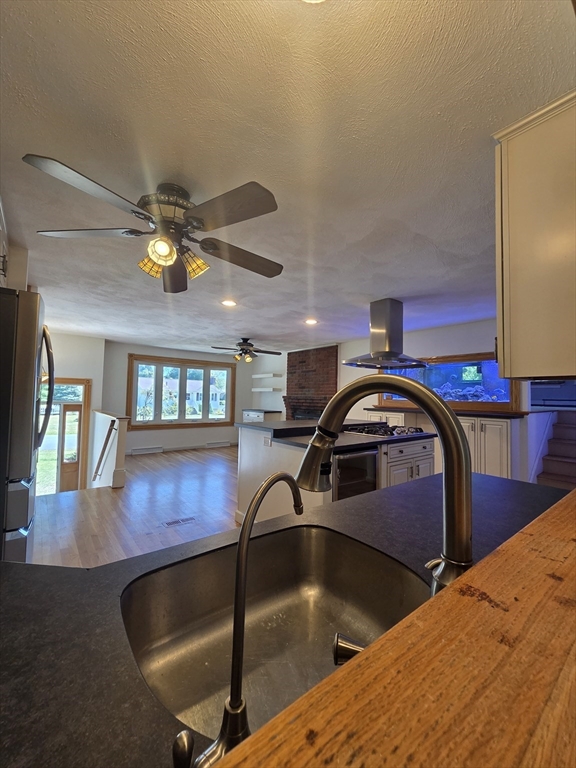 5 Carriage Drive