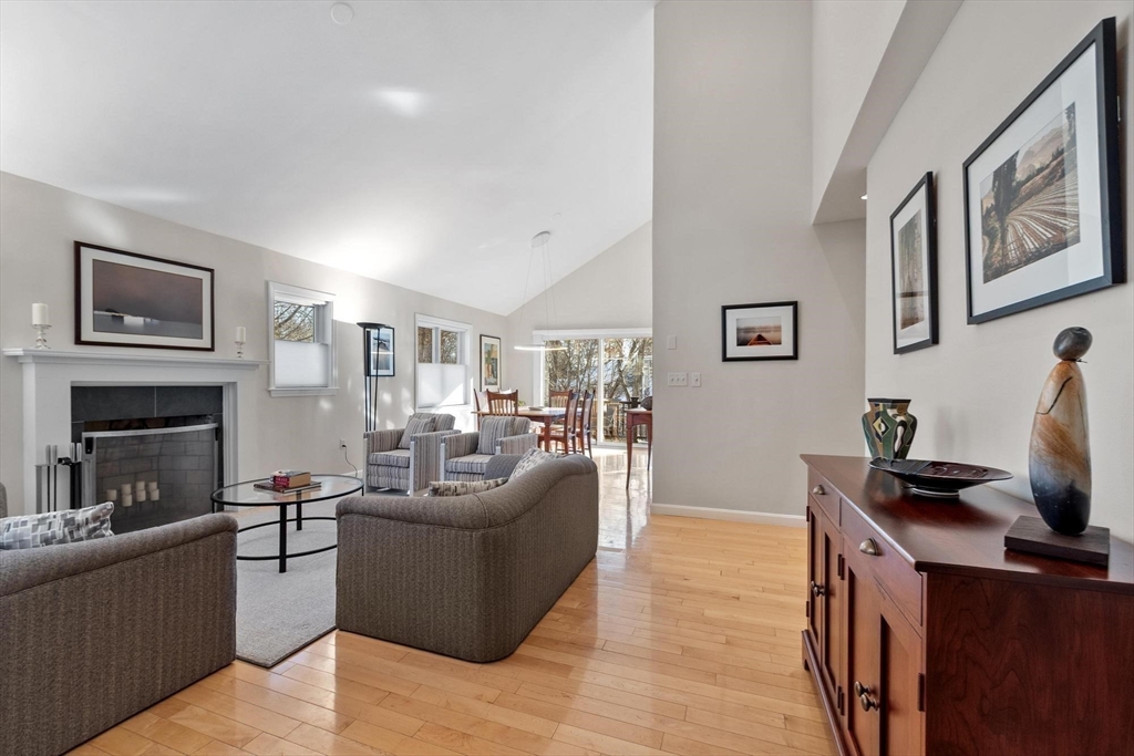 345 Bishops Forest Dr 345