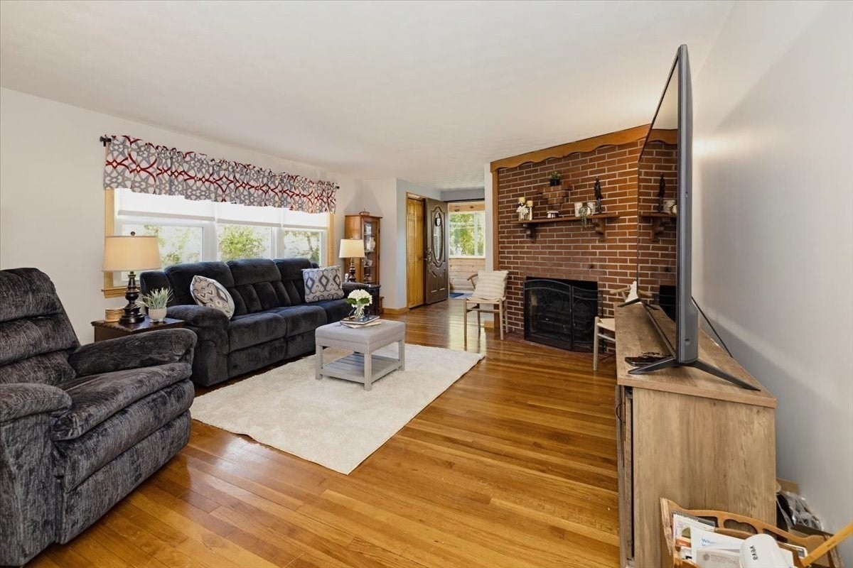 40 Dudley Rd, Billerica, MA, 40 Dudley Rd, Billerica, MA Photo #9