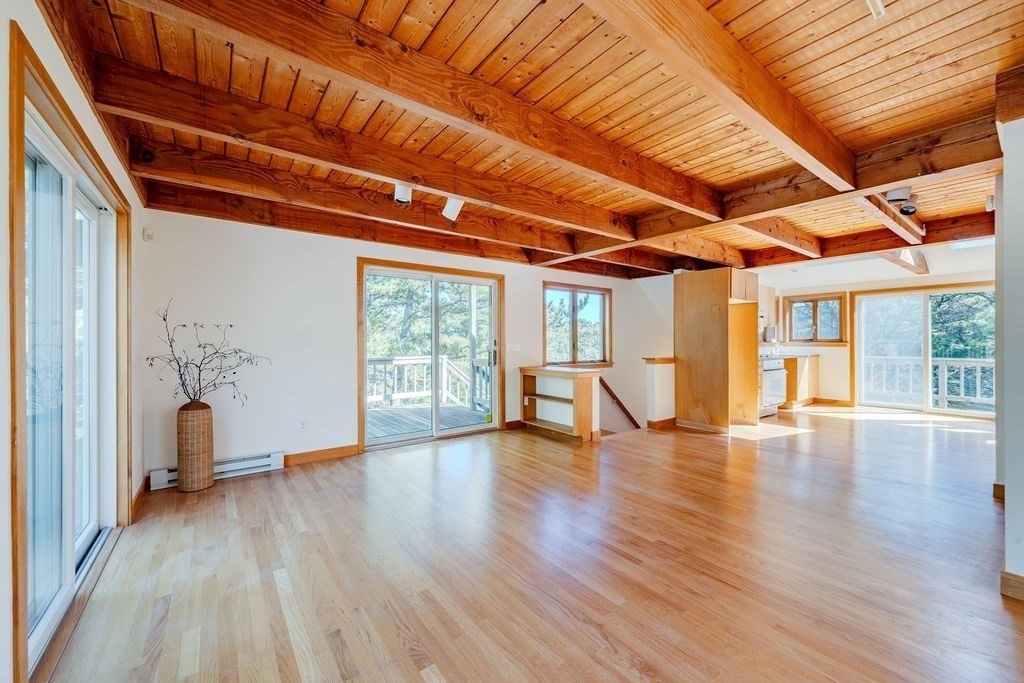 Wellfleet, Massachusetts 02667, United States, 3 Bedrooms Bedrooms, ,2 BathroomsBathrooms,Residential,Active,226847