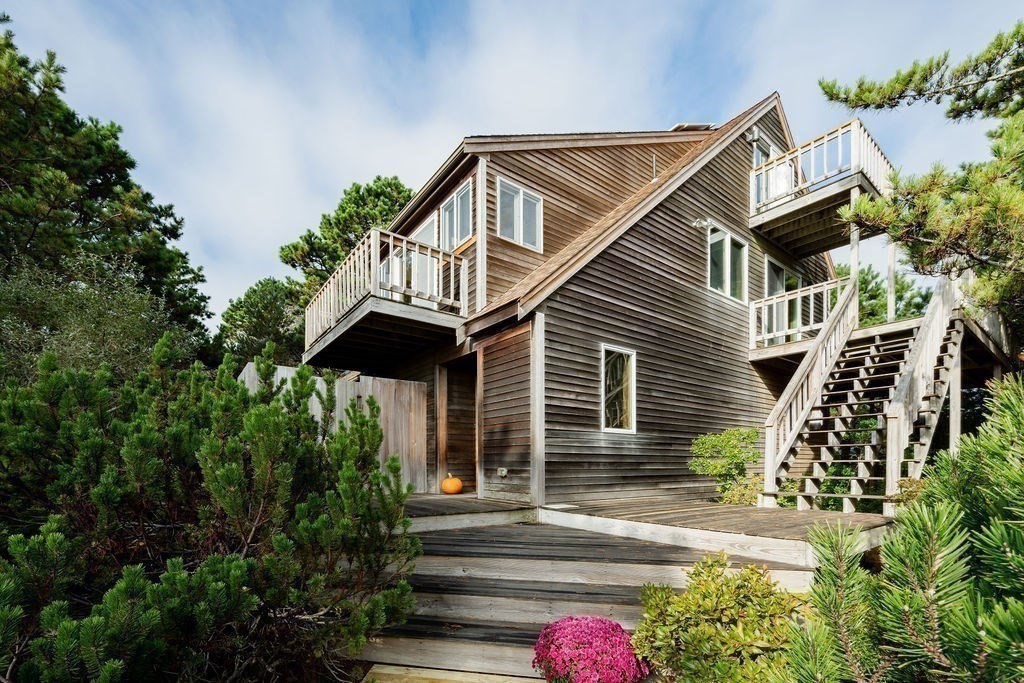 Wellfleet, Massachusetts 02667, United States, 3 Bedrooms Bedrooms, ,2 BathroomsBathrooms,Residential,Active,226847