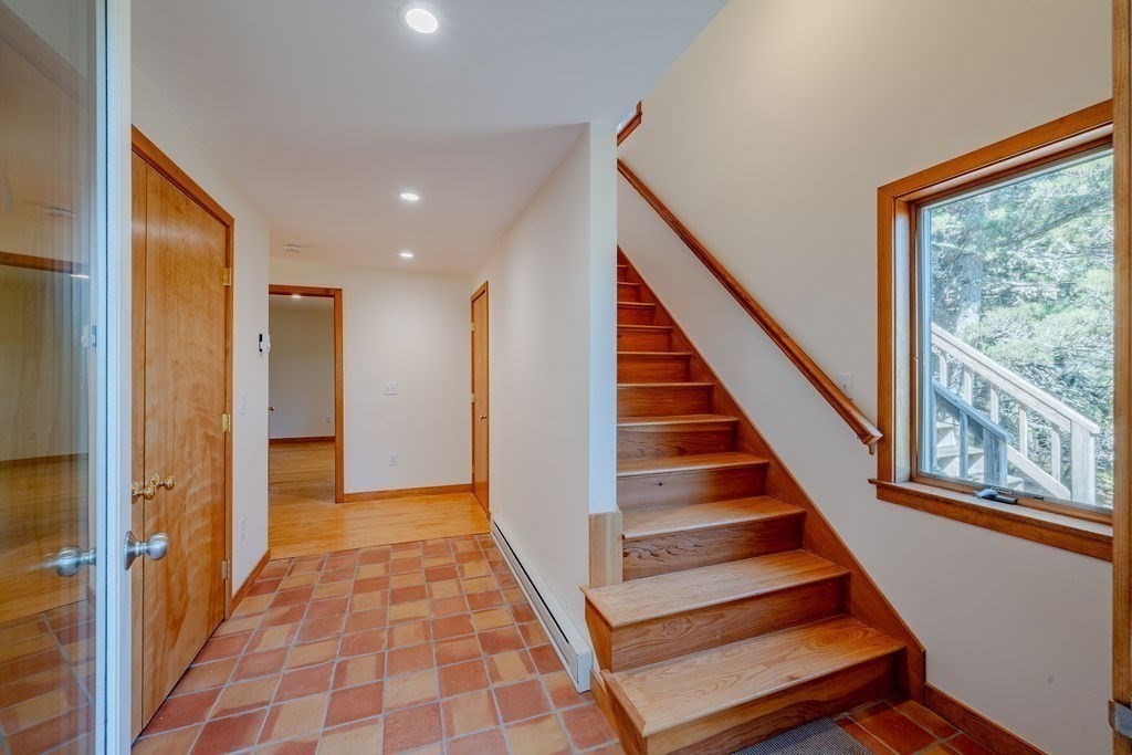 Wellfleet, Massachusetts 02667, United States, 3 Bedrooms Bedrooms, ,2 BathroomsBathrooms,Residential,Active,226847