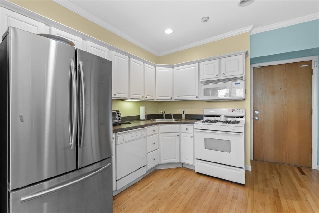 464 Hanover Street 2