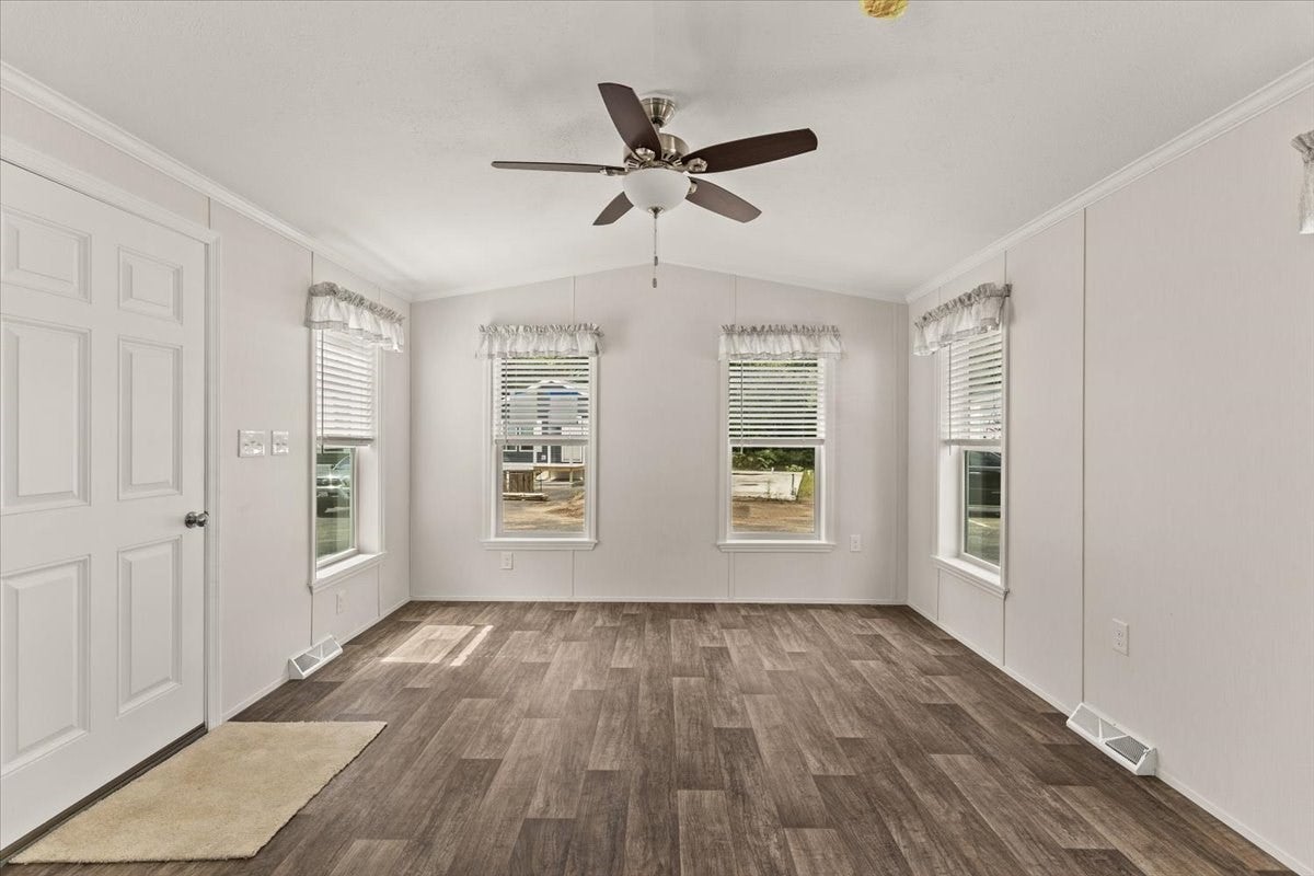 1540 Broadway 19