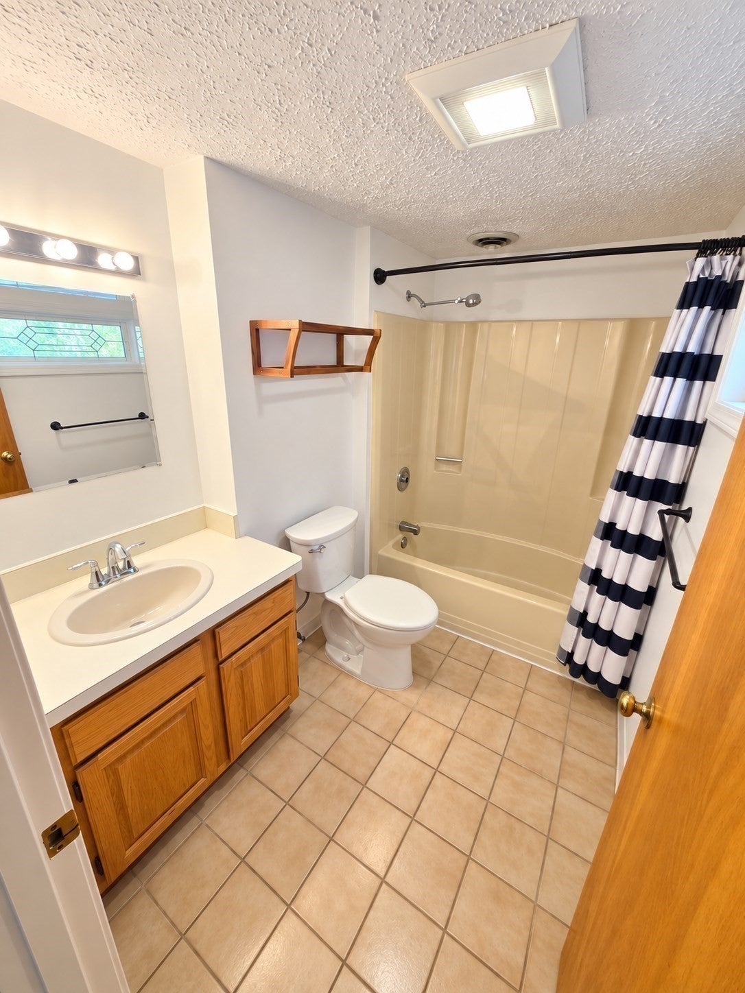 54 Voyagers Ln #54, Ashland, MA Photo #12