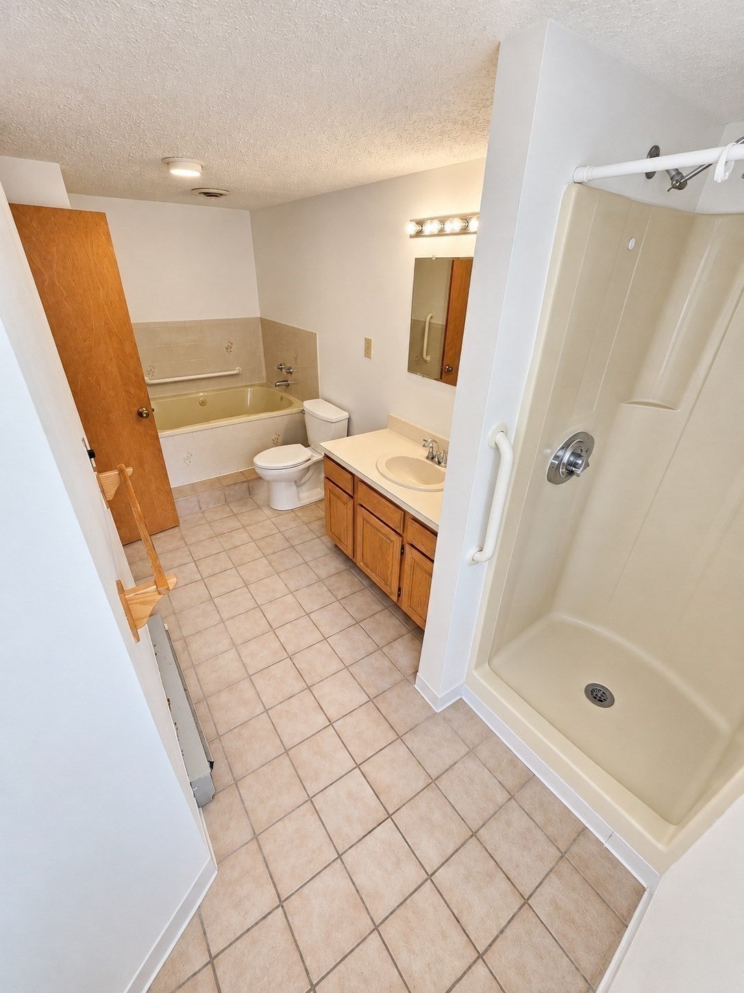 54 Voyagers Ln #54, Ashland, MA Photo #10