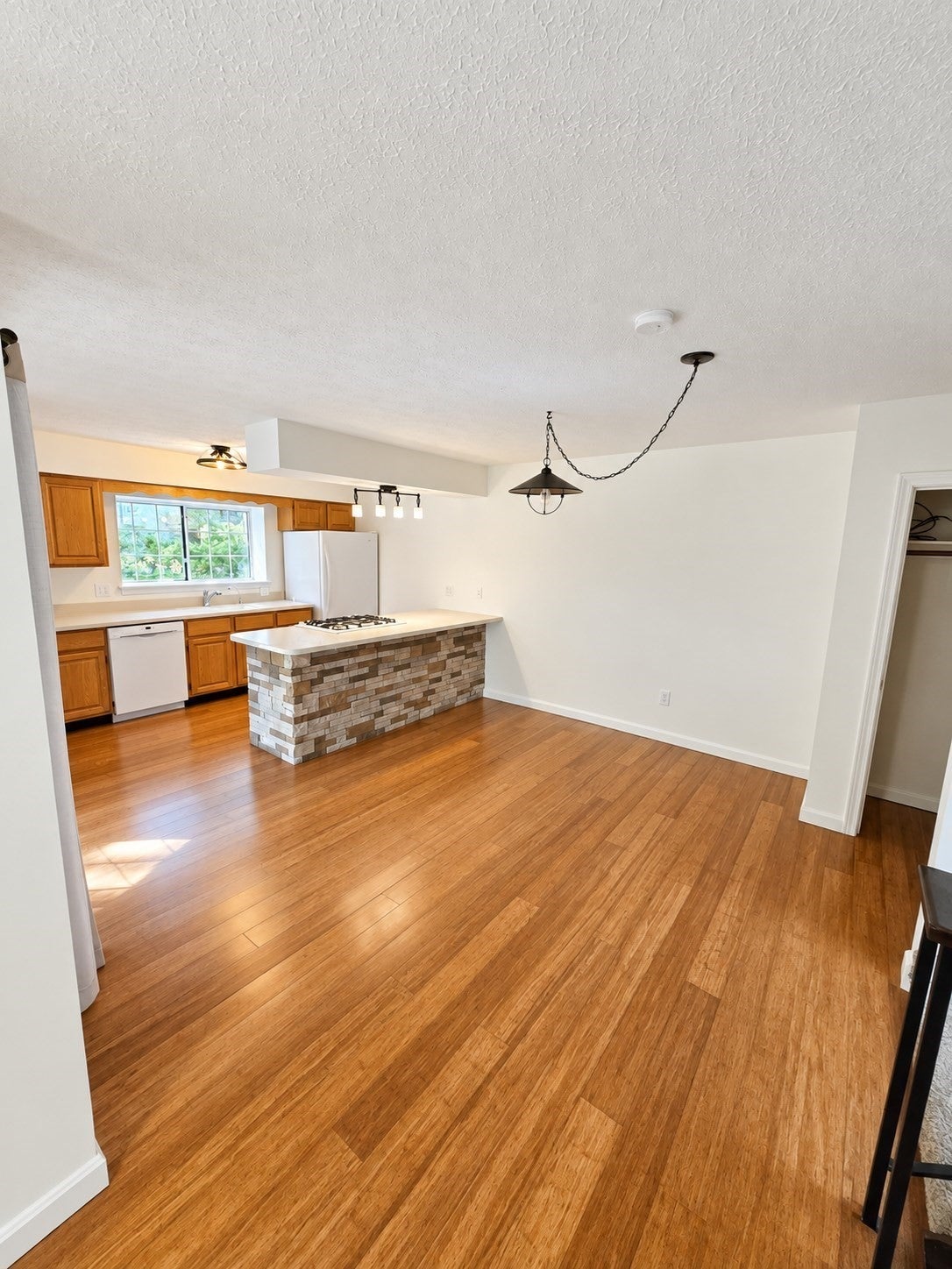 54 Voyagers Ln #54, Ashland, MA Photo #2