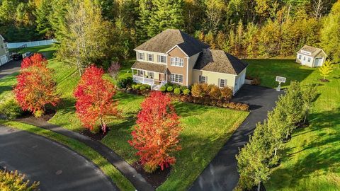 547 Mockingbird Ln Dighton MA 02715