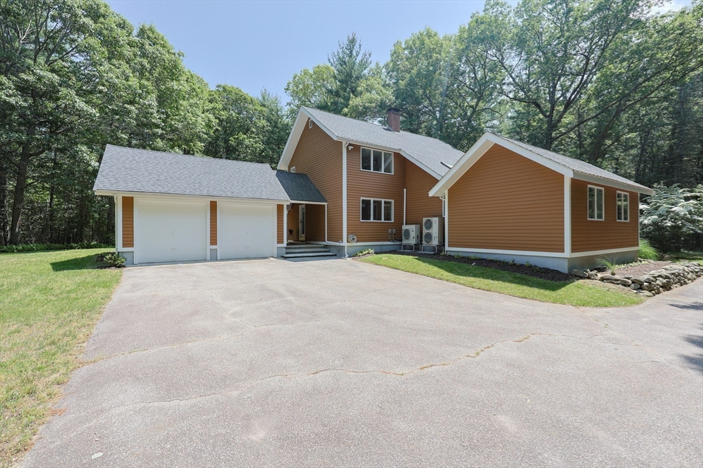 56 Burt St
