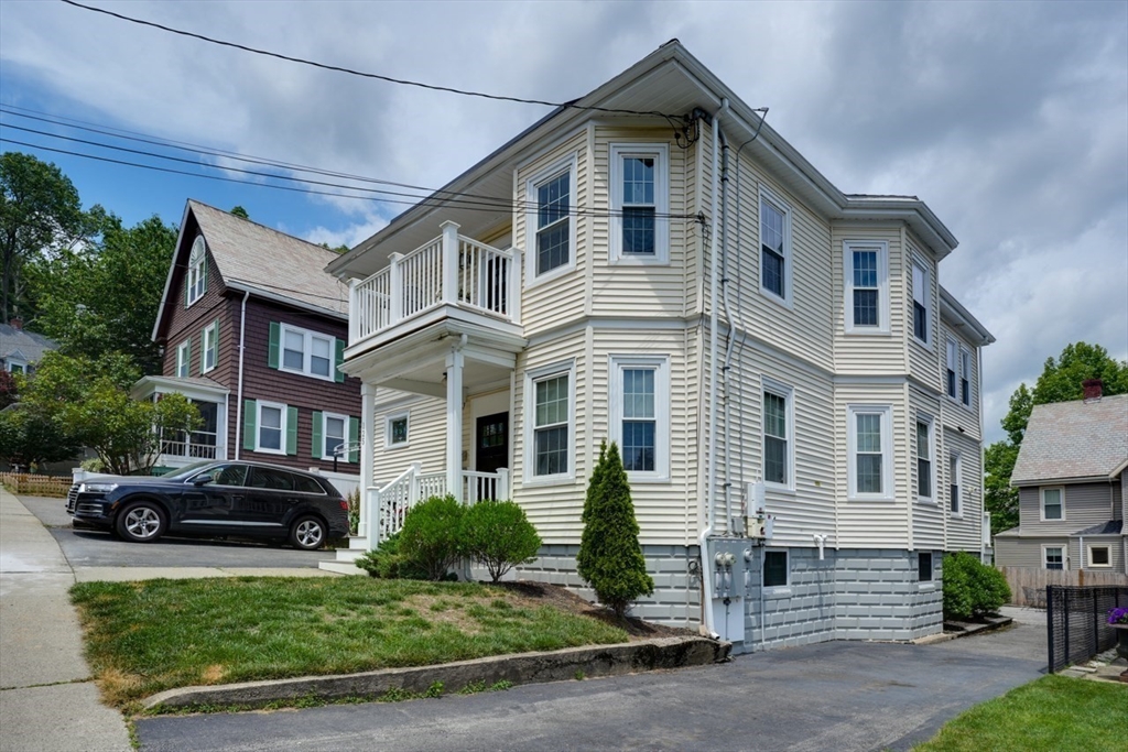 125 Marshall St 2