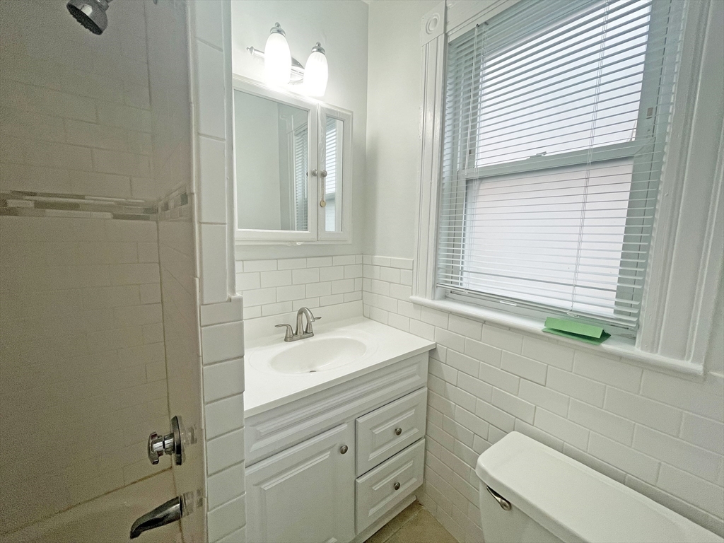 301 Lexington St 1