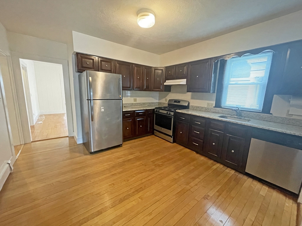 301 Lexington St 1