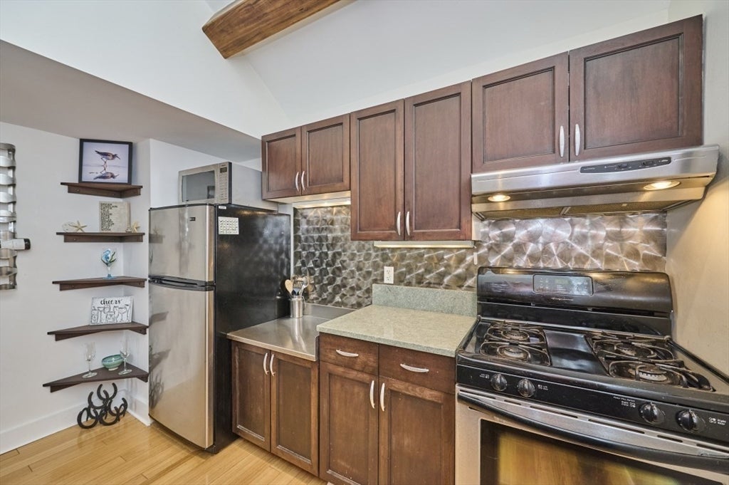 42 8th Street 2511