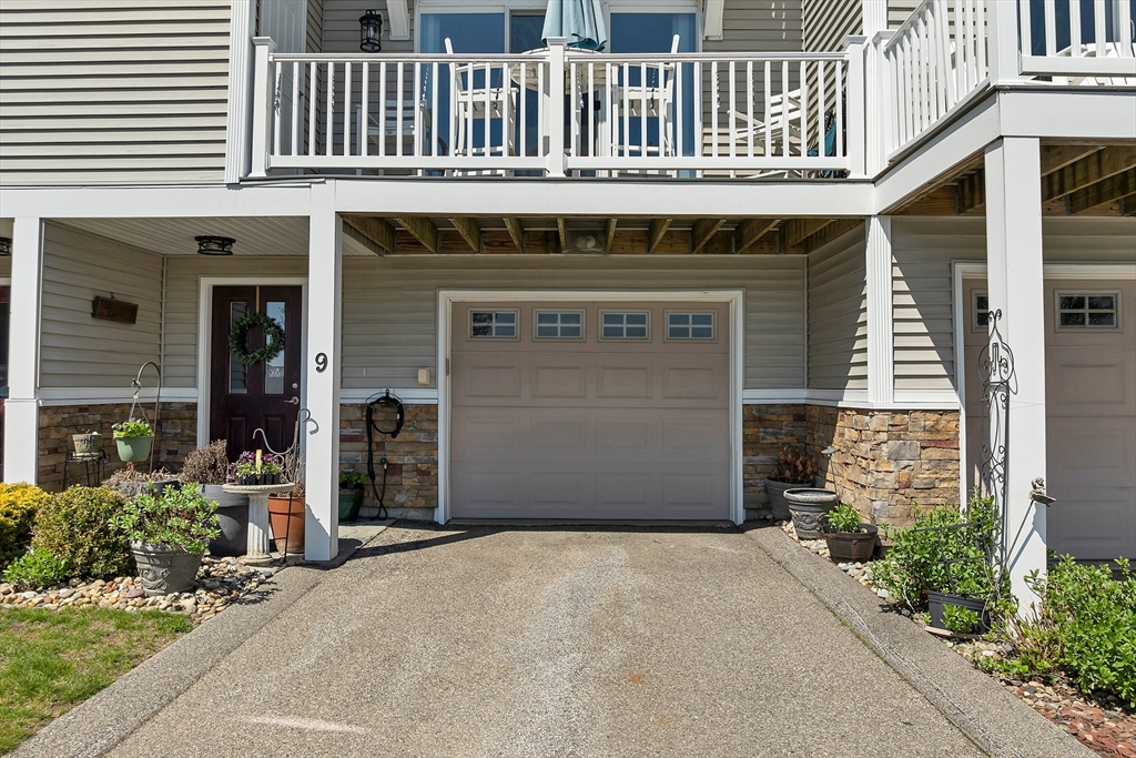 24 Harbor Road 9