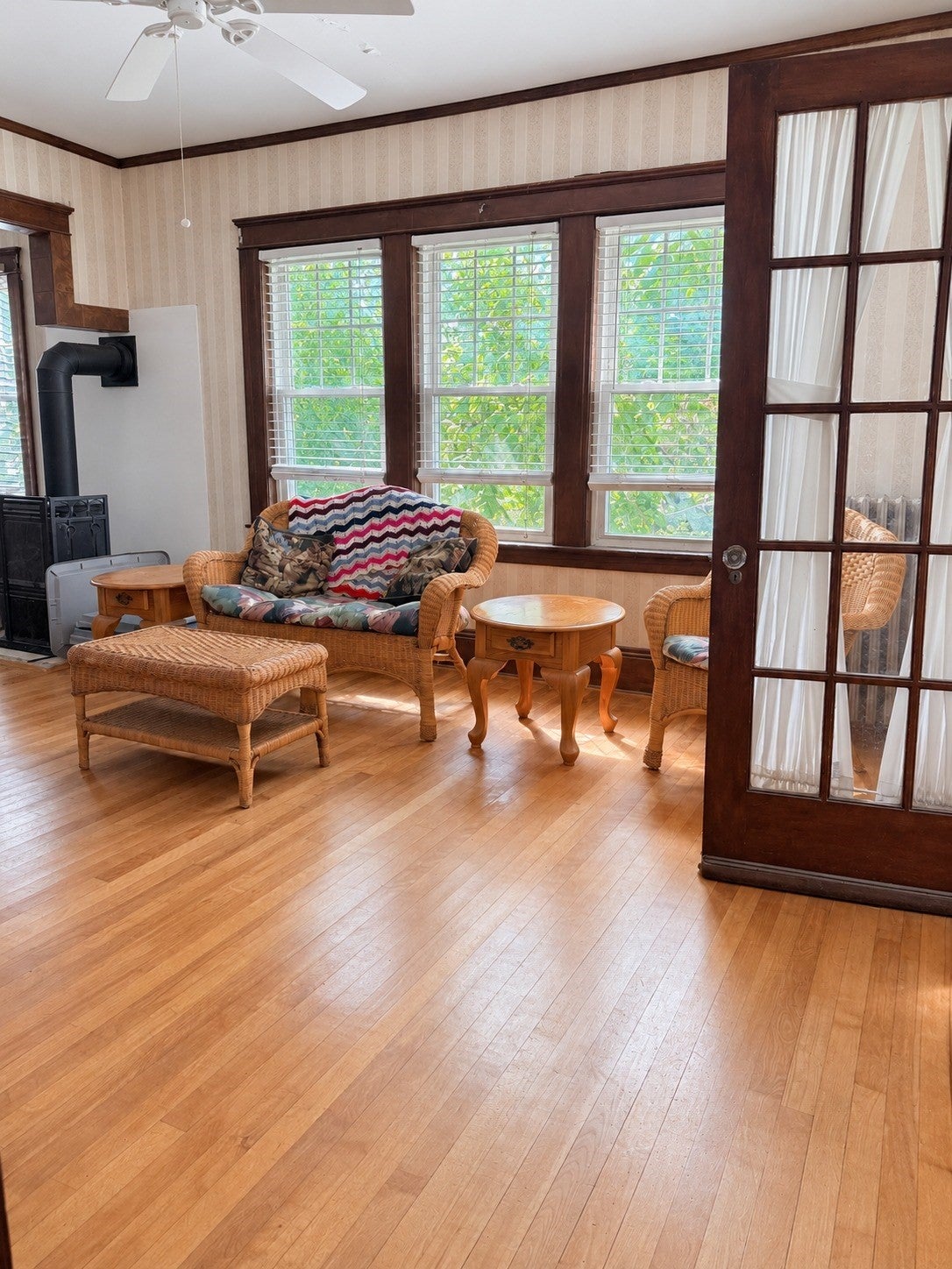 16 Winnipeg St, Worcester, MA Photo #2