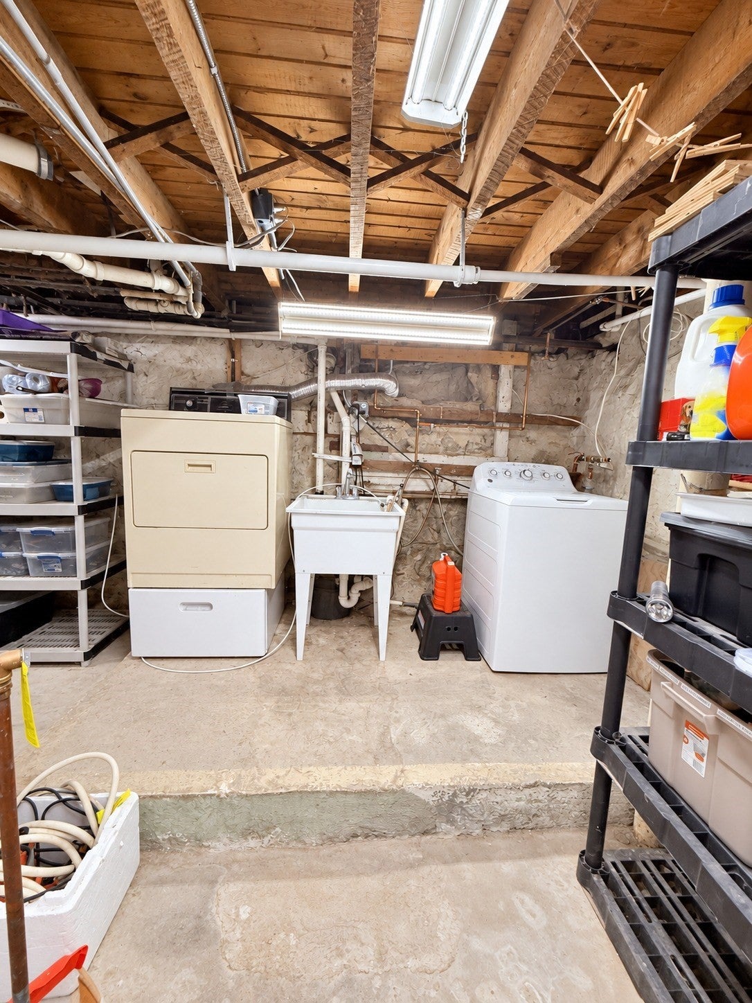 16 Winnipeg St, Worcester, MA Photo #11