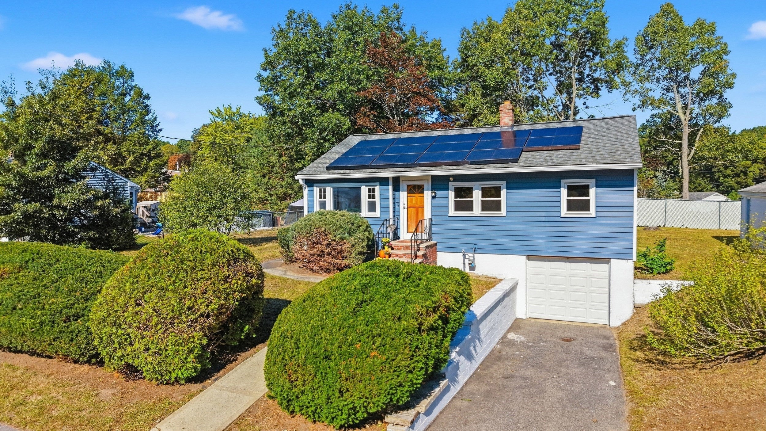 44 Memorial Dr
