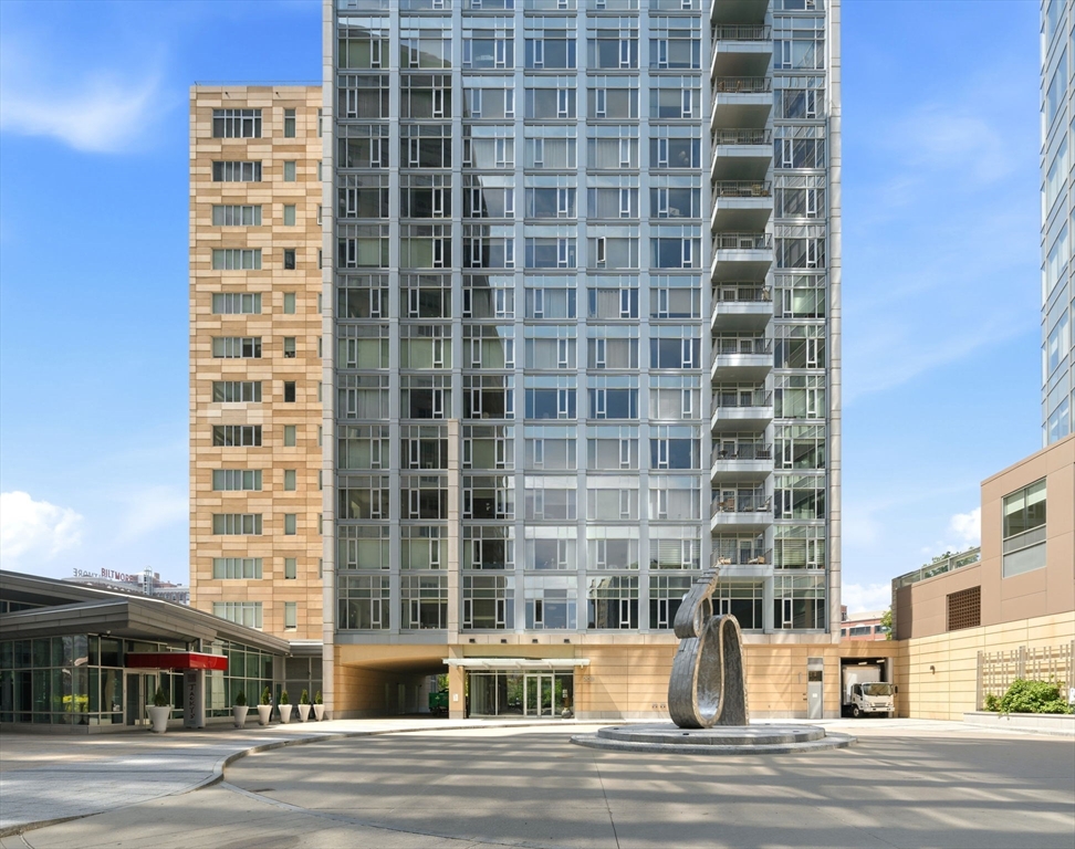 200 Exchange St 917