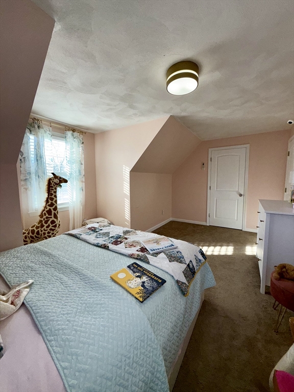 North Attleboro, Massachusetts 02760, United States, 3 Bedrooms Bedrooms, ,2 BathroomsBathrooms,Residential,Active,250765