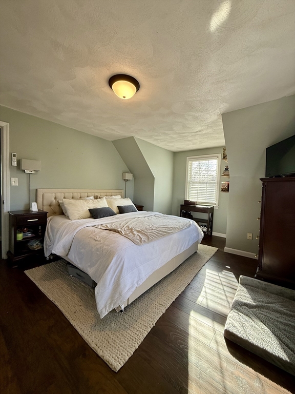 North Attleboro, Massachusetts 02760, United States, 3 Bedrooms Bedrooms, ,2 BathroomsBathrooms,Residential,Active,250765