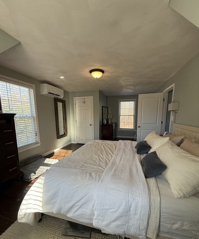 North Attleboro, Massachusetts 02760, United States, 3 Bedrooms Bedrooms, ,2 BathroomsBathrooms,Residential,Active,250765