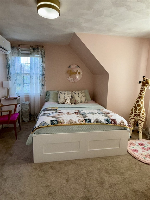 North Attleboro, Massachusetts 02760, United States, 3 Bedrooms Bedrooms, ,2 BathroomsBathrooms,Residential,Active,250765