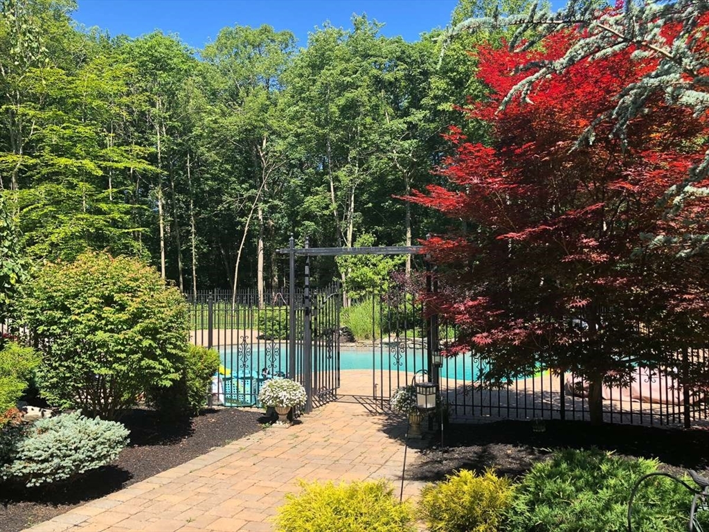 37 Putnam Hill Road