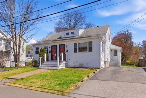 Photo of 7 Maple Street #7, Reading, MA 01867 (MLS # 73505516)