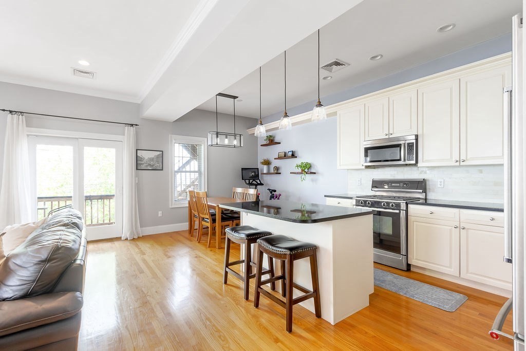 474 E 3rd 2