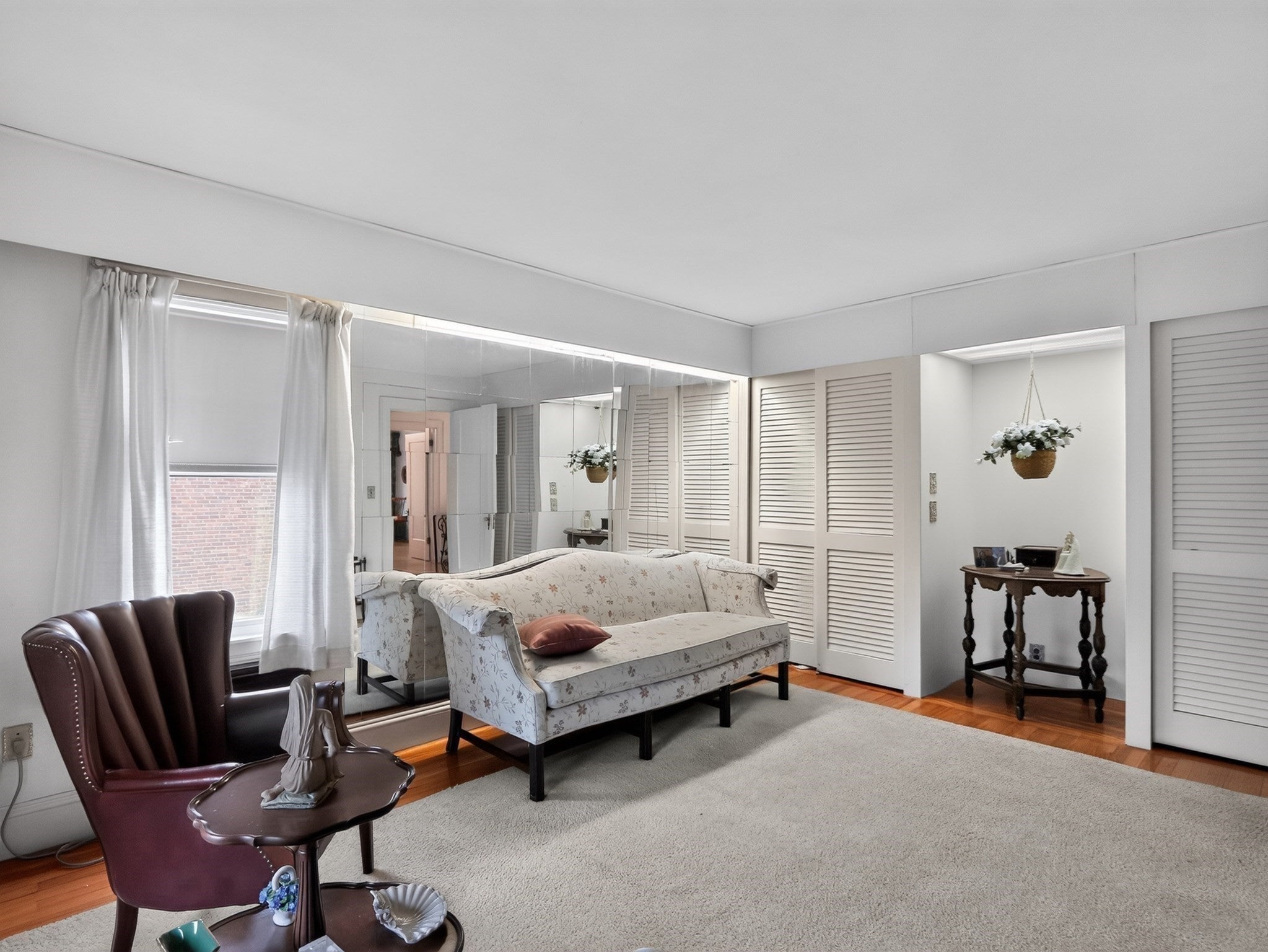 24 Lindbergh Ave, Holyoke, MA Photo #23
