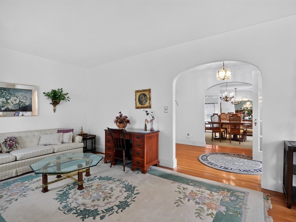 24 Lindbergh Ave, Holyoke, MA Photo #7