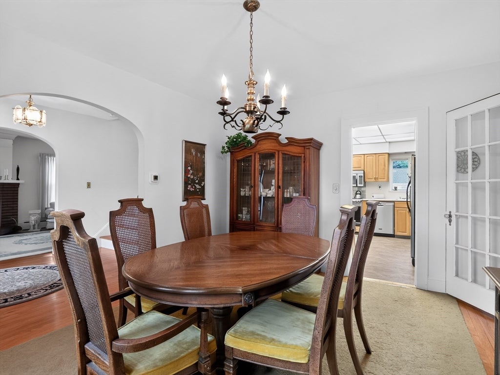 24 Lindbergh Ave, Holyoke, MA Photo #12