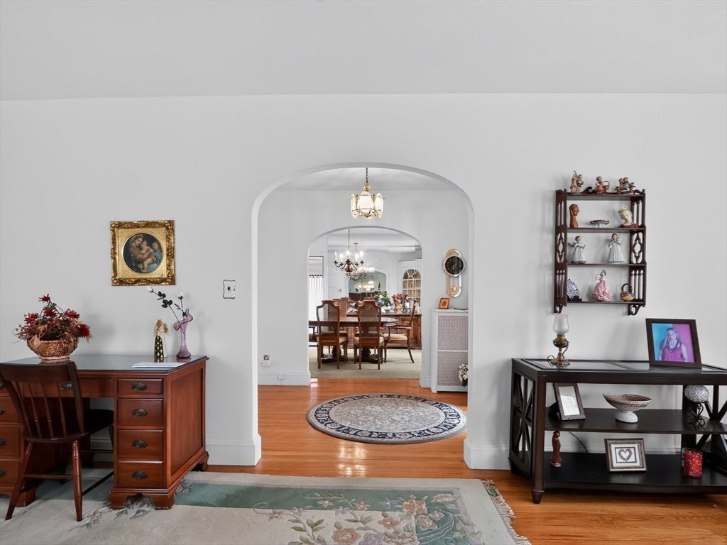 24 Lindbergh Ave, Holyoke, MA Photo #24