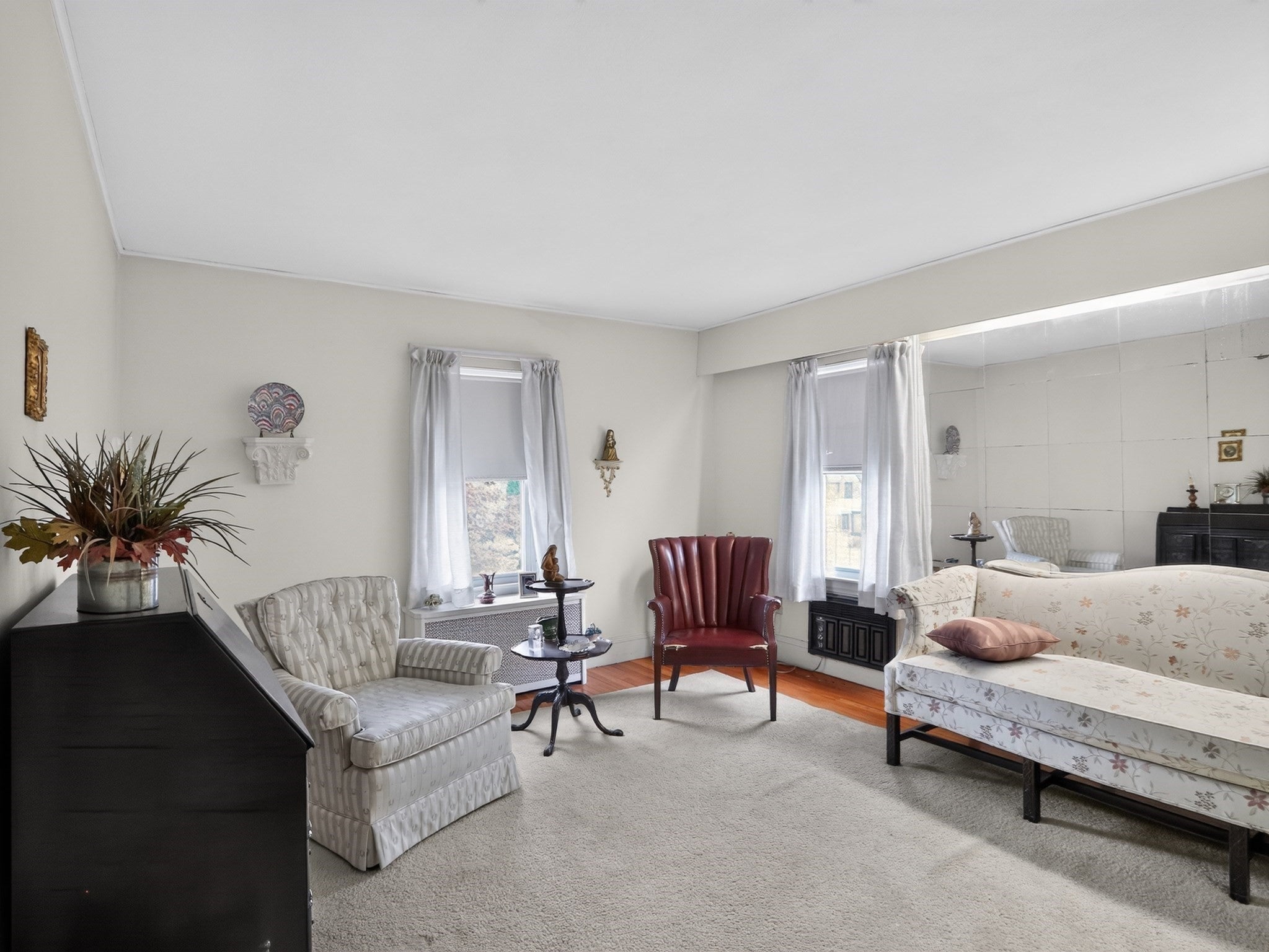 24 Lindbergh Ave, Holyoke, MA Photo #21