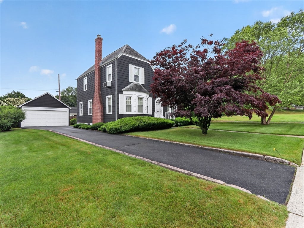 24 Lindbergh Ave, Holyoke, MA Photo #2