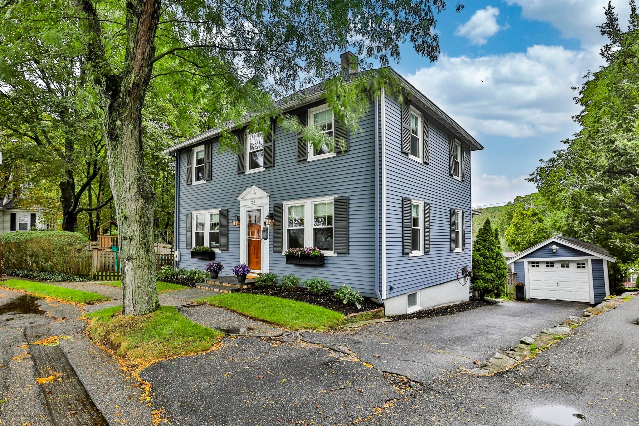 24 Brae Burn Rd