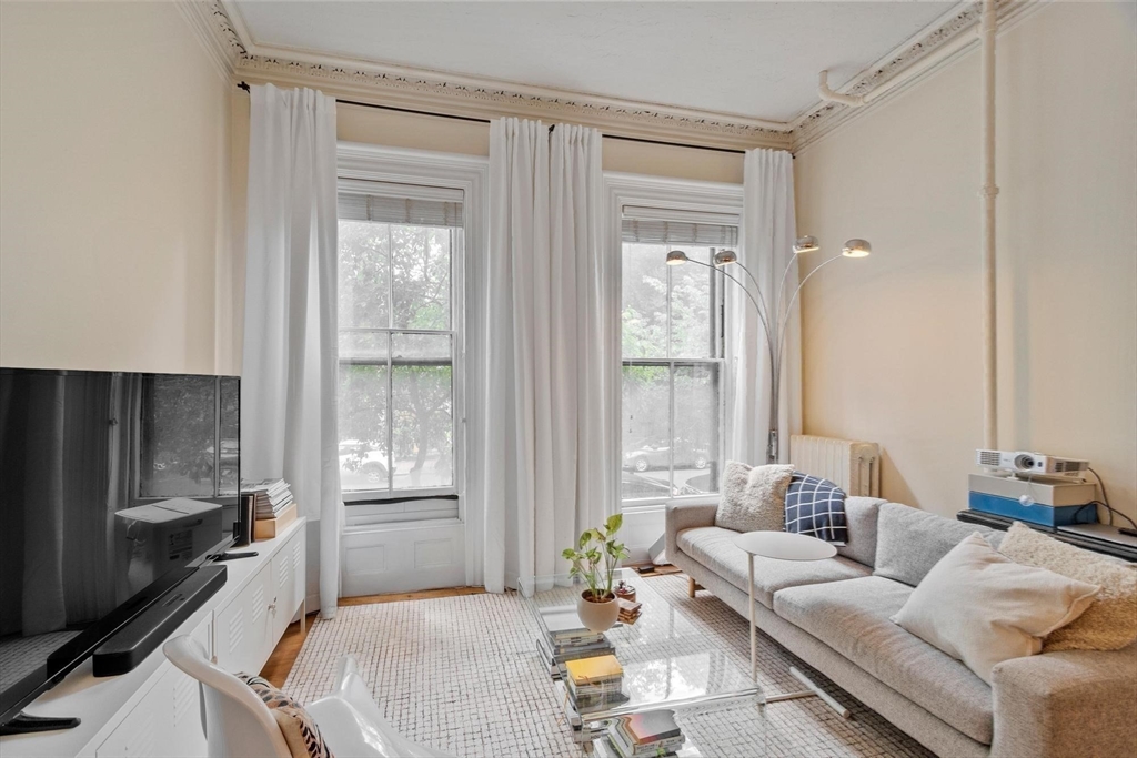73 Rutland St 2